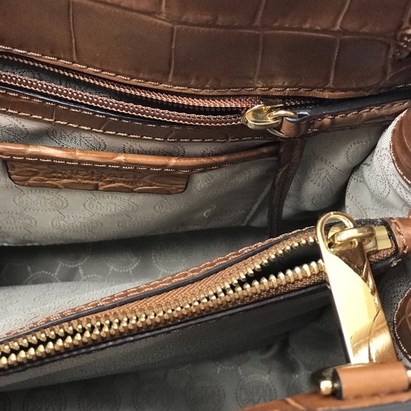 MICHAEL KORS DILLON LARGE SATCHEL TOTE - Picture 7 of 7